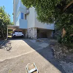 Dado With Cover Parking On Ideal Location דירה *