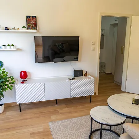 Dado With Cover Parking On Ideal Location * Dubrovnik