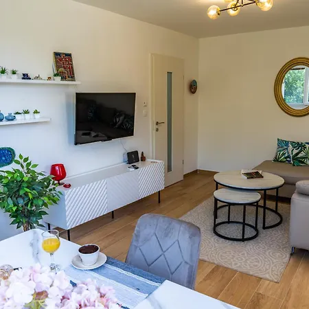 Dado With Cover Parking On Ideal Location * Dubrovnik