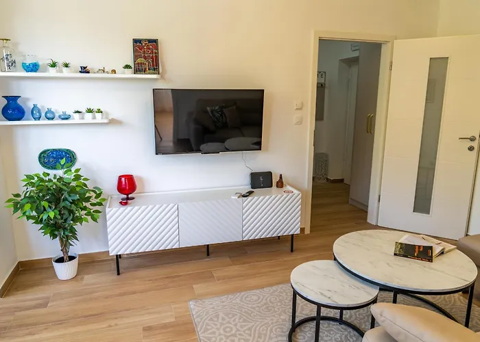 Dado With Cover Parking On Ideal Location * Dubrovnik