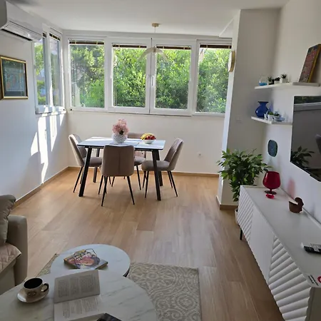 Apartment Dado Sa Nadkrivenim Parkingom Na Idealnoj Lokaciji Dubrovnik