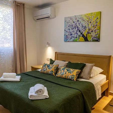 Apartment Dado Sa Nadkrivenim Parkingom Na Idealnoj Lokaciji