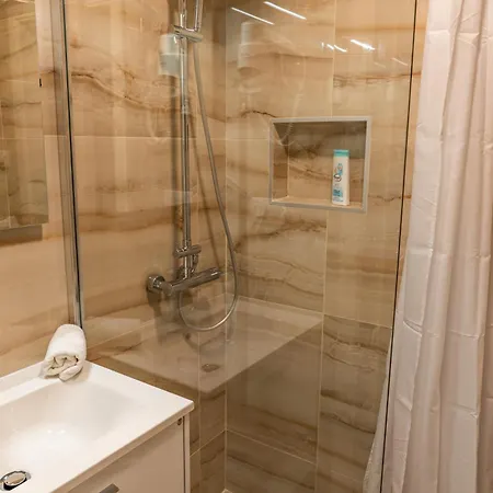 Apartment Dado Sa Nadkrivenim Parkingom Na Idealnoj Lokaciji Dubrovnik