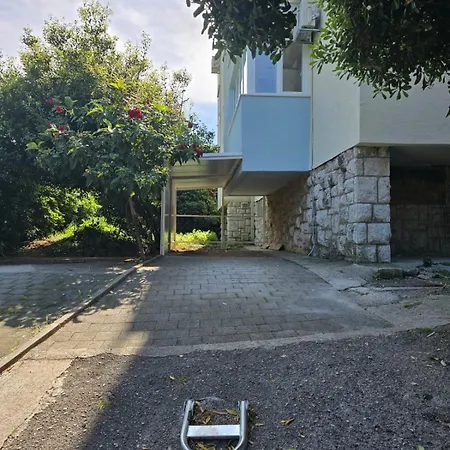 Apartment Dado Sa Nadkrivenim Parkingom Na Idealnoj Lokaciji *
